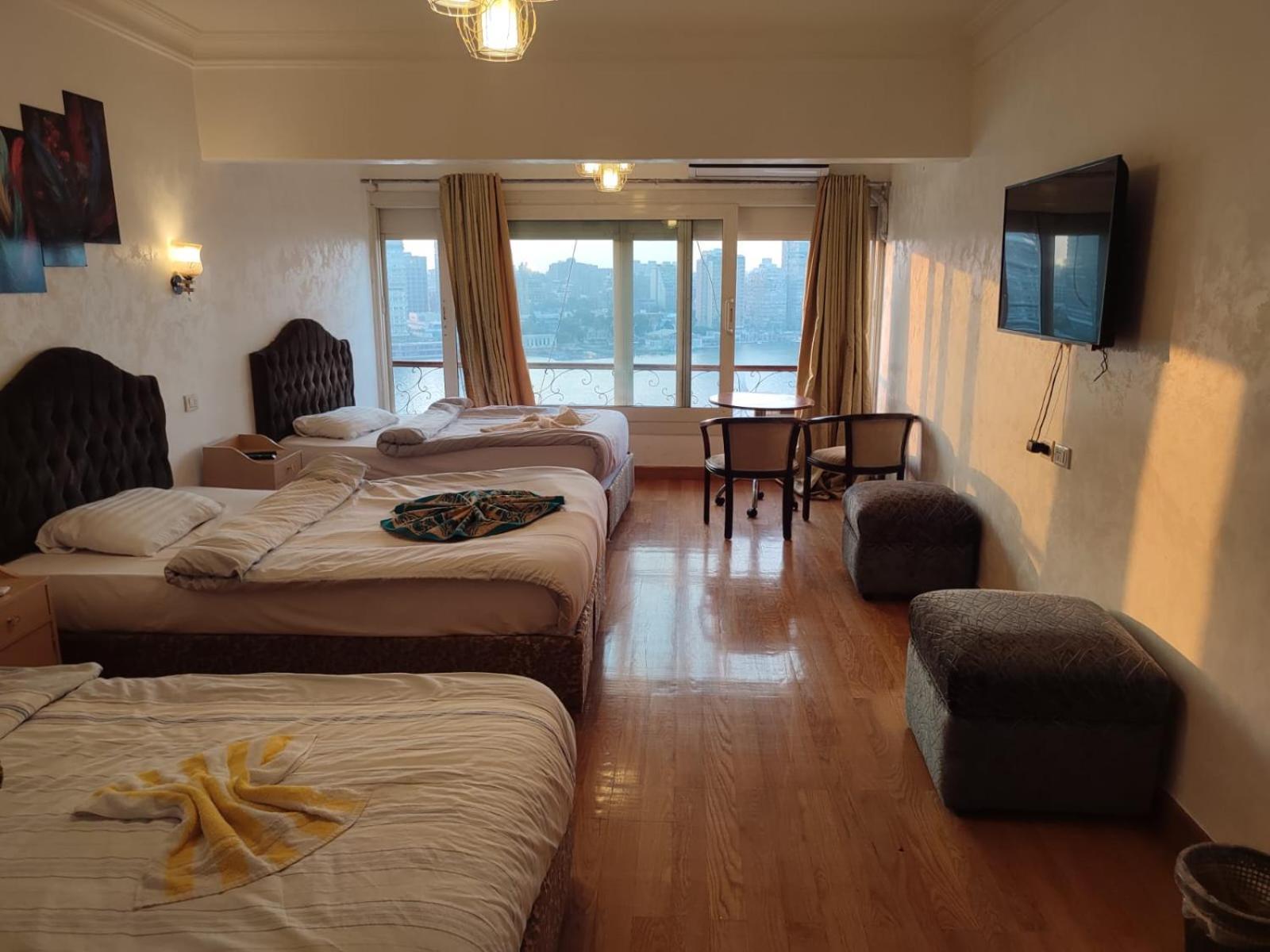 Nile Sky And Hotel Kairo